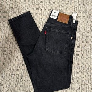 ANTHROPOLOGIE LEVI 501 high rise skinny jeans in noir/black. Size 25